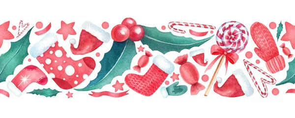 Elle çizilmiş kusursuz Noel deseni. Beyaz arka planda birçok noel öğesi olan suluboya metin. Holly, çoraplar, lolipoplar, Noel şapkası, dekor. Sevimli şenlik arkaplanı.
