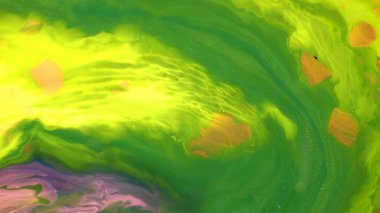 Sarı mavi turuncu yeşil boyalar suda çözünür.