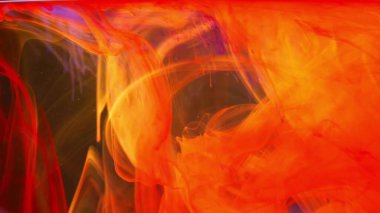 Sudaki renk patlamasının turuncu-kırmızı animasyonu. Başlangıçta hızlanma ile yavaş çekim