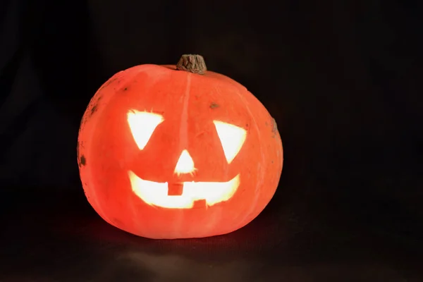 Ein Ständiges Attribut Des Halloween Festes Ist Ein Gruseliges Kürbisgesicht — Stockfoto