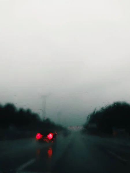 Car Defocused Headlights Rain Visible Car Windshield — Stock Photo, Image