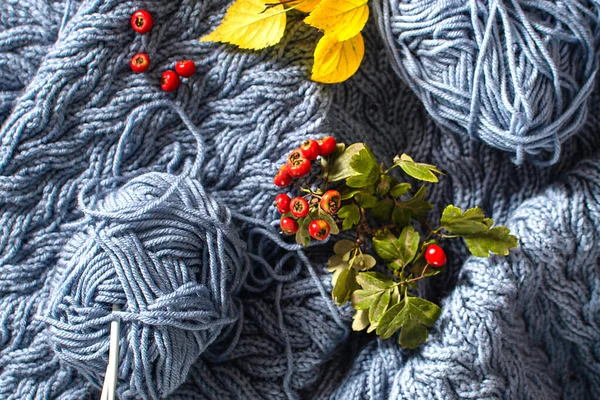 Soğuk mevsimde, sonbaharda el sanatları konsepti.