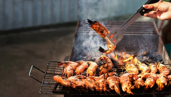 Izgara yemek, deniz mahsulleri lezzetleri Langoustines.