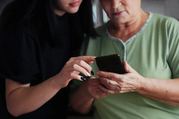 Genç kuşağın ihtiyarlara bakması ve onlara bakması