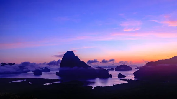Skymning Landskap Morgonen Solljus Fantastisk Utsiktsplats Vacker Phang Nga Bay — Stockfoto