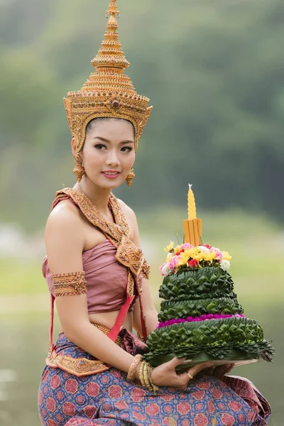 Beautiful Woman Thailand Wearing Thai Traditional River Garden Loy Kratong — Stock Photo, Image