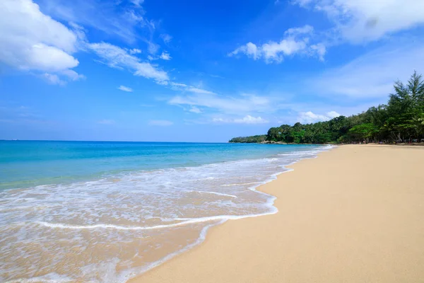 Táj Kilátás Surin Homokos Strand Nyári Nyaralás Phuket Thaiföld — Stock Fotó