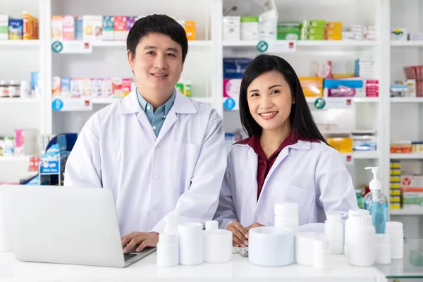 Two Male Female Pharmacists Smiling Happy Service Pharmore Thailand Health — стоковое фото