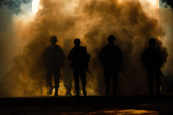 Silhouette Thailand Soldaten Special Forces Team Voller Uniform Gehen Aktion — Stockfoto