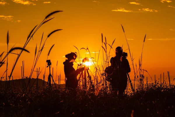 Silhouette Landscape Morning Time Tourist Take Pictures Sunrise Mist Mountain — Stock Photo, Image