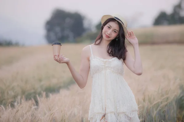 Young Asian Girl Tourist White Dress Coffee Cup Hot Drink — Stock Photo, Image