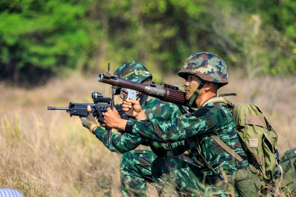 2017 Phetchaboon Thailand March 2018 Thai Soldiers Holding Gun Full — 스톡 사진