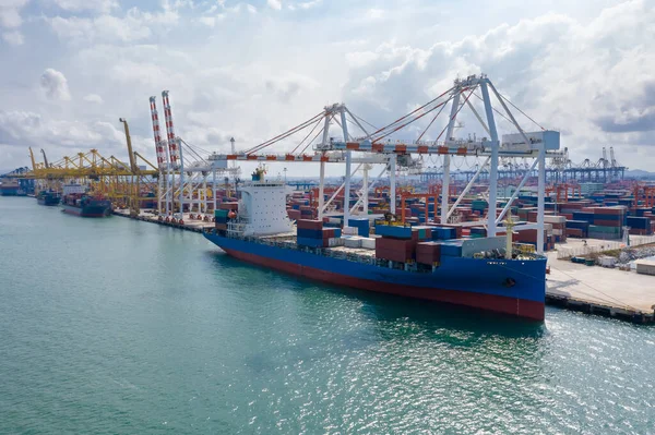 Porto Spedizione Container Con Gru Sulle Attività Marittime Industria Importazione — Foto Stock