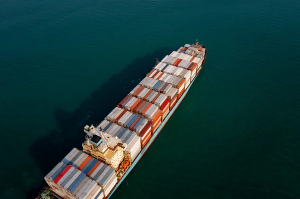 Luftbild Containerfrachtschiff Große Schwimmende Tragen Kommerziellen Containers Import Export Geschäft — Stockfoto