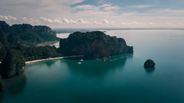 Hoogzicht Zeegezicht Uitzicht Bergen Bij Railay Bay Het Regenseizoen Krabi — Stockfoto