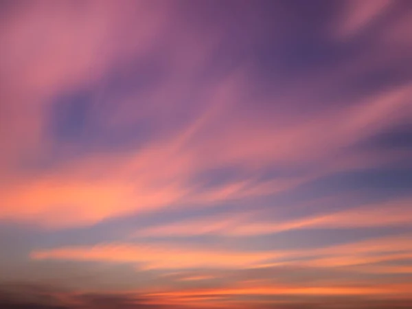 Ουρανό Σύννεφα Ακτινική Επίδραση Πλήρες Χρώμα Λυκόφως Θαμπάδα Φόντο Κόκκινο — Φωτογραφία Αρχείου