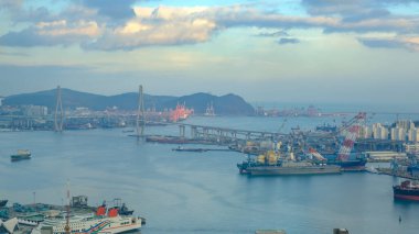 Busan Kore Aralık 2019 uluslararası ithalat limanı. Busan Kulesi bakış açısı ve tarihi Güney Kore.