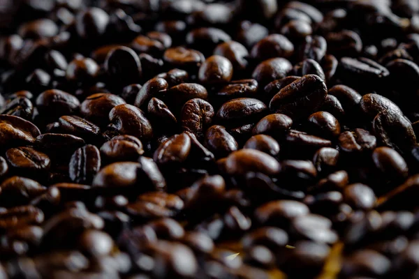 Close Selective Focus Coffee Beans Blur Background Abstract Natural Light — Stock Photo, Image