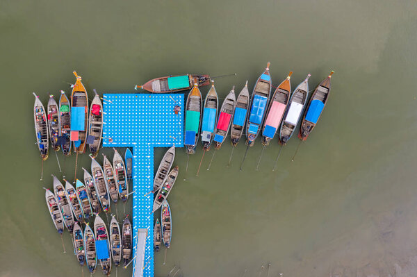 воздушный вид сверху длинный хвост пристань и река на samed nangchee Таиланд