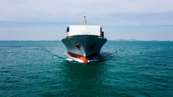Контейнерний Корабель Повна Швидкість Зеленому Морі Бізнес Послуги Транспортування Імпорту — стокове фото