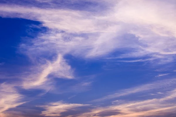 Λυκόφως Τοπίο Μπλε Του Ουρανού Και Clounds Φόντο Ταπετσαρία Θαμπάδα — Φωτογραφία Αρχείου