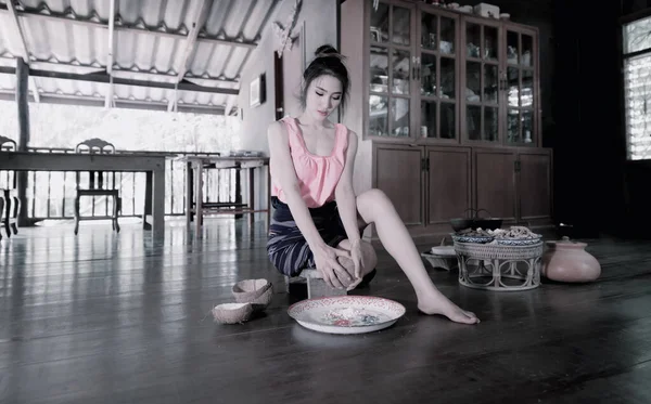 Thai Model Shirt Dress Pink Soft Focus Blur Background Vintage — ストック写真