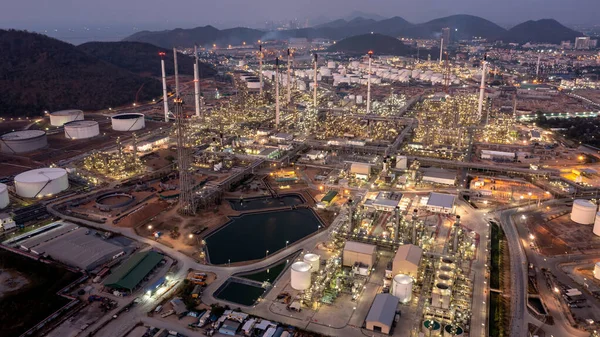 Aerial Top View Twilight Oil Gas Refinery Background Business Petrochemical — ストック写真