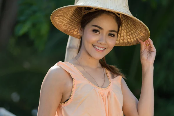 Portrait Thai Models Wear Thai Traditional Brown Dress Soft Focus — ストック写真
