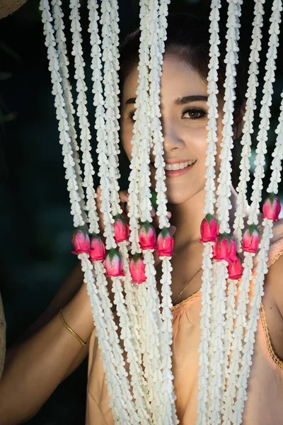 Portrait Thai Models Wear Thai Traditional Brown Dress Soft Focus — Fotografia de Stock