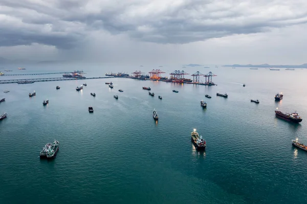 Группа Транспортных Судов Ожидающих Транспортировки Нефти Газа Нефтехимии Экспорт Плавающих — стоковое фото