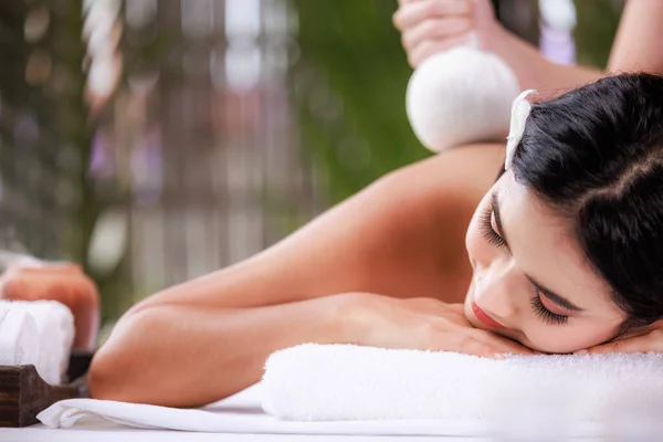 Close Beautiful Young Asian Woman Lying Relaxing Spa Salon Massage — 스톡 사진