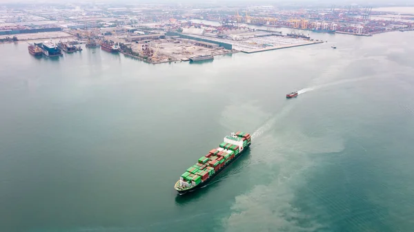 Navio Contêineres Que Transporta Mercadorias Importação Exportação Logística Carga Internacionalmente — Fotografia de Stock