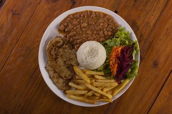 Plato Comida Brasileña Sobre Fondo Fotográfico —  Fotos de Stock