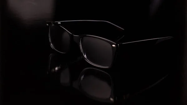 Brille Isoliert Auf Schwarzem Hintergrund — Stockfoto
