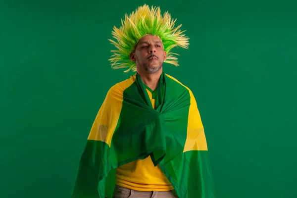 Afro Βραζιλίας Άνθρωπος Υποστηρικτής Της Βραζιλίας Ποδοσφαιρική Ομάδα Στο Κύπελλο — Φωτογραφία Αρχείου