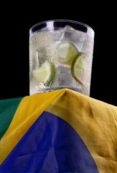 Bebida Caipirinha Brasileira Foto Alta Resolução Estúdio Com Fundo Preto — Fotografia de Stock