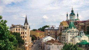 Yaz şehri, Ukrayna 'nın Kyiv şehrindeki Andriyivsky Descent manzarası