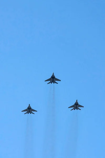 ウクライナの独立記念日にキエフで軍事空軍パレード8月24 2018 — ストック写真