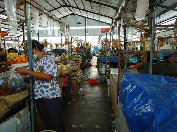 Atmosfera Das Pessoas Que Fazem Compras Nos Mercados Tradicionais — Fotografia de Stock
