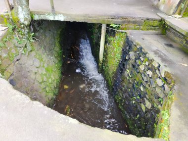 Temiz su olukları, kokmadan pürüzsüz ve temiz akar.