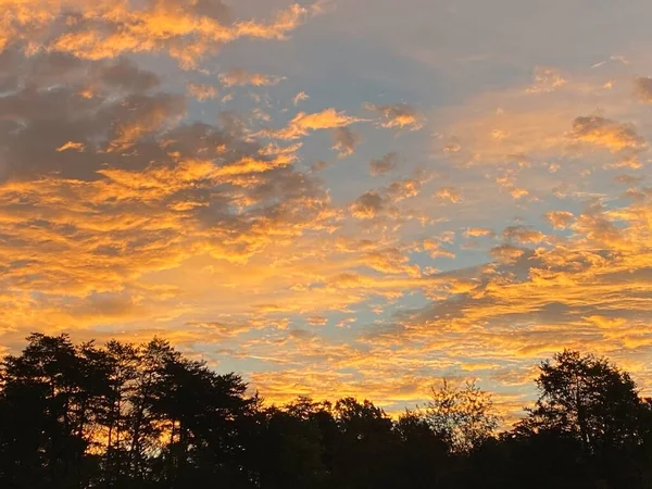 Хмари Сходу Сонця Блискучі Кольори Ранкова Краса — стокове фото