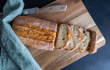Taze ciabatta geleneksel İtalyan mutfağının bir parçasıdır.
