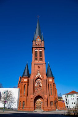 Frankfurt, Oder, 30 Mart 2021 - Frankfurton 'daki Heiligkreuzkirche, Oder Katolik kilisesidir. Temelini 1897 'de attı ve 1899' da kutsadı..