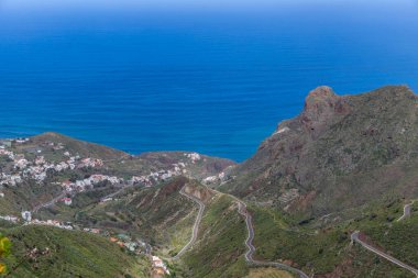 İspanya, Tenerife 'nin kuzeyindeki Anaga Dağlarındaki Lomo de Las Casillas.