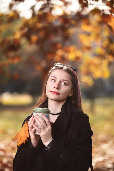 Autumn Portrait Woman Yellow Maple Leaf Cup Coffee — Zdjęcie stockowe