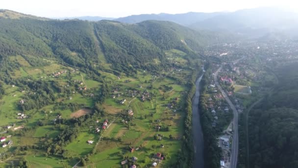 Vista Aérea Río Cuatro Carriles Río Que Extiende Valle Los — Vídeo de stock