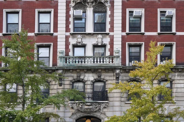 Altmodische Fassade Eines Wohnhauses Manhattan Mit Barocken Architektonischen Details — Stockfoto