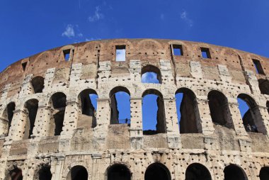 Roma 'da Kolezyum harabeleri