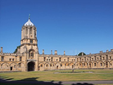 Oxford Üniversitesi, Christ Church Koleji, Tom Tower ve Quad
