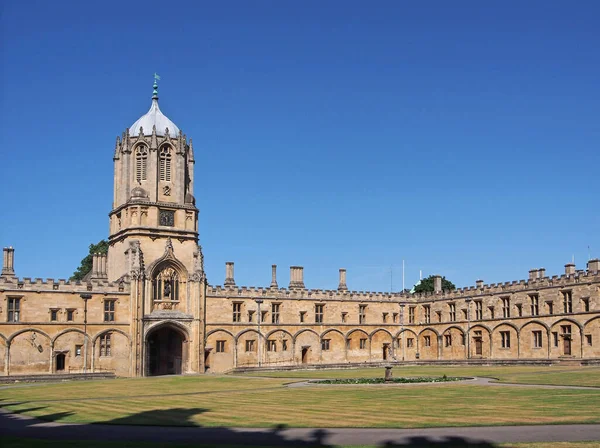 オックスフォード大学 クライストチャーチ大学 トムタワー クワッド — ストック写真